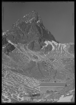 Hütte Val Tuoi, mit Piz Buin