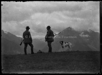 Jäger mit Jagdhund (rechts: Johann Feuerstein)