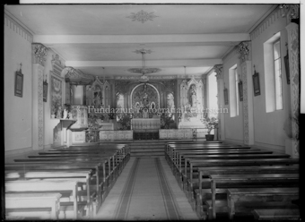 Kirche Innenaufnahme mit Altar