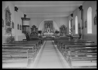 Kirche Innenaufnahme mit Altar
