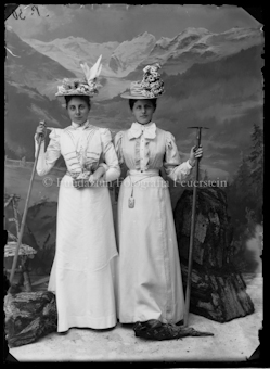 Porträt von zwei Frauen