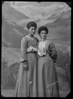 Porträt von zwei Frauen