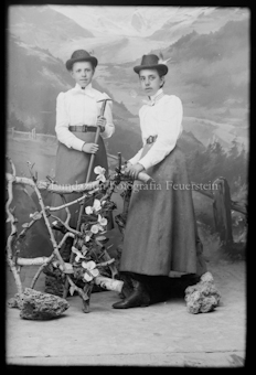 Porträt von zwei Frauen