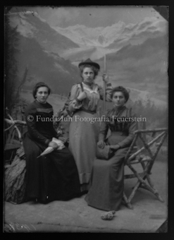 Potrait dreier Damen