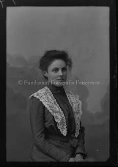 Diverse Porträts und Gruppenbilder