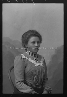 Diverse Porträts und Gruppenbilder