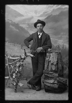 Diverse Porträts und Gruppenbilder