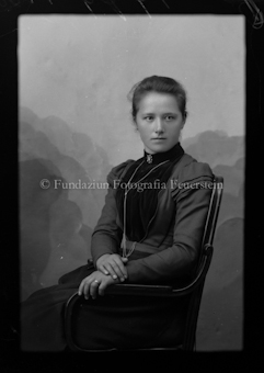 Diverse Porträts und Gruppenbilder