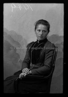 Diverse Porträts und Gruppenbilder