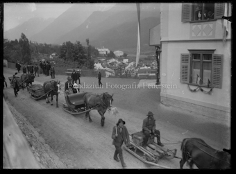 Einweihung Rhätische-Bahn, Scuol, Festumzug