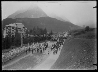 Einweihung Rhätische-Bahn, Scuol, Festumzug