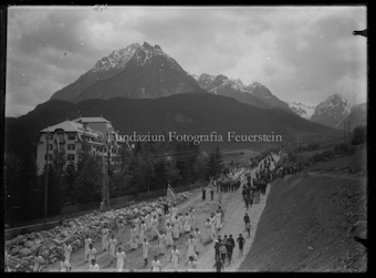 Einweihung Rhätische-Bahn, Scuol, Festumzug