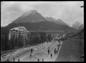 Einweihung Rhätische-Bahn, Scuol, Festumzug