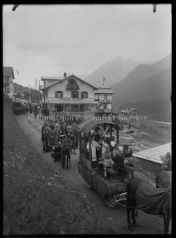 Einweihung Rhätische-Bahn, Scuol, Festumzug