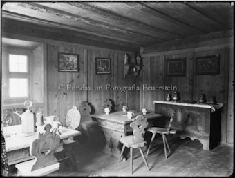 Sitzstube, Stühle und Tische