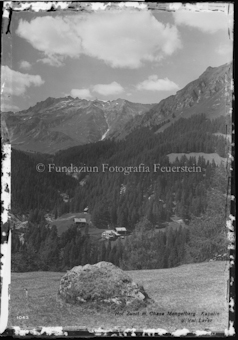 Hof Zuort mit Chasa Mengelberg, Kapelle und Val Laver