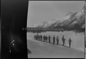 Skifahrer in Scuol, Zuoz