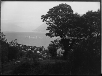 Ortsbild Brissago mit Lago Maggiore