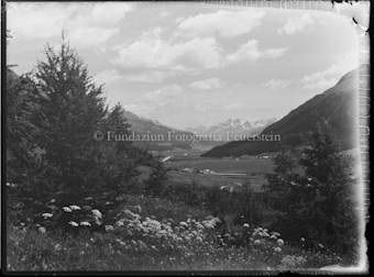 Blick von Zuoz Richtung Maduain in Inntal