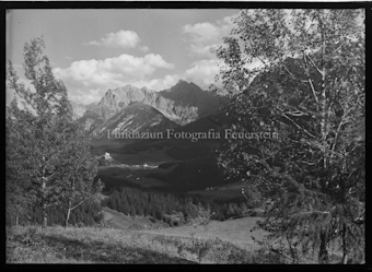Blick Richtung Piz Lischana, Schloss Tarasp