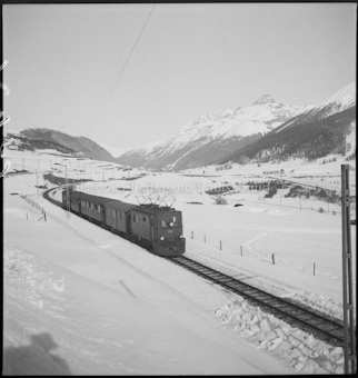Rhätische Bahn bei Zuoz