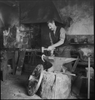 Hufschmied in Schmiede