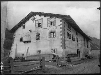 Haus in Tschierv Val Müstair