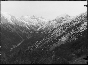 Val Cluozza mit Piz dal Diavel
