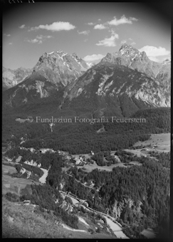 Sicht auf Vulpera und Berge