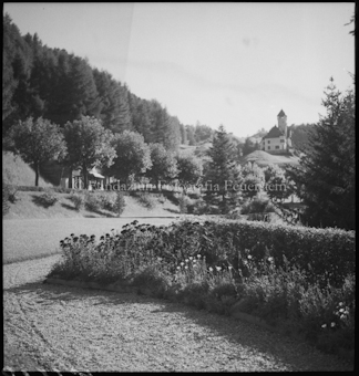 Villa Engadina vom Park aus