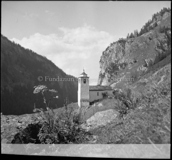 Kirche in Landschaft