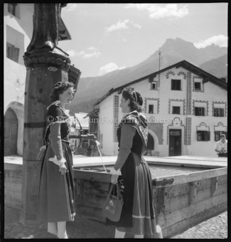 Trachten, Klärli Enderlin und Sabine Winkler