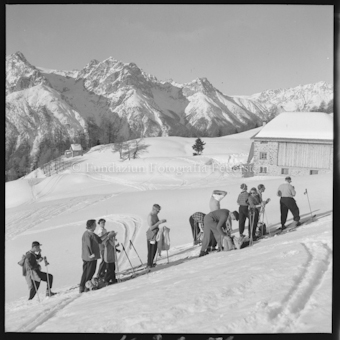 Winter, Aufstieg der Skischule Scuol nach Brui