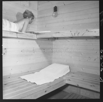 Frau in Sauna