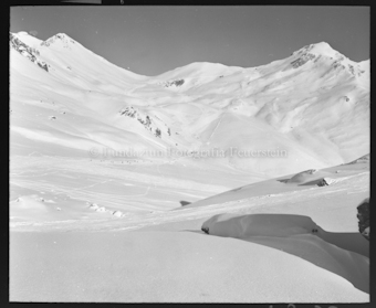 Verschneite Berglandschaft