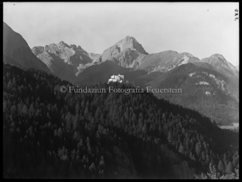 Schloss Tarasp von Ftan aus, Sommer 1930