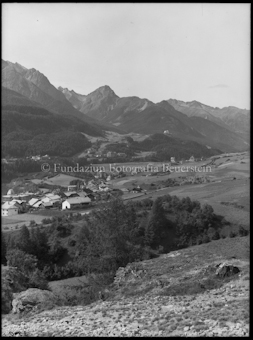 Scuol mit Pisoc Panorama, zwei Platten