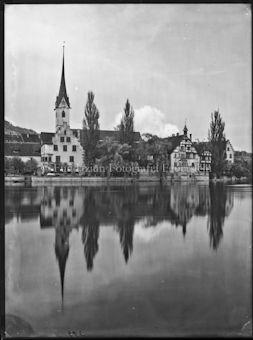Kirche Stein am Rhein über den Rhein fotografiert