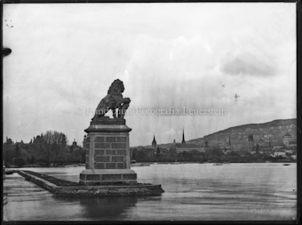 Zürichsee Engehafen, Löwenstatue