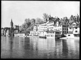 Zürich, Blick von Rudolf Brun Brücke Richtung Lindenhof