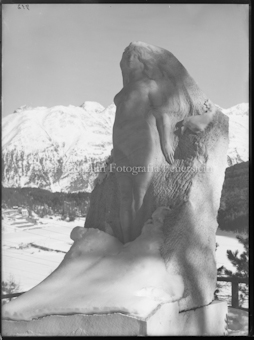 Segantinidenkmal in St. Moritz