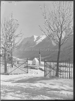 Kirche Scuol vom Engadinerhof aus (Winter)