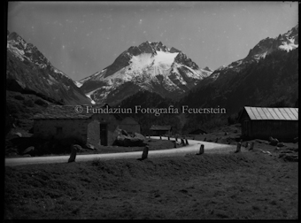 Piz del Forno von Maloja aus mit Stausee