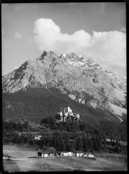Schloss Tarasp von Station Ftan aus