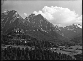 Schloss Tarasp von Station Ftan aus