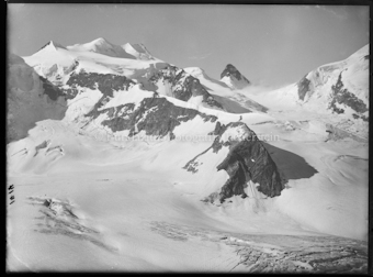 Blick von Diavolezzahütte auf Crast' Agüzza