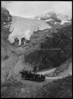 Ortler Gletschersturz bei Regen mit Auto