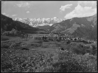 Seewis, Dorf, Häuser klein rechts