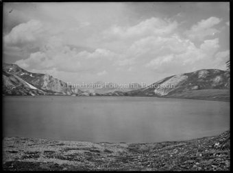 Rimsersee (Lais da Rims) mit Blick gegen Munt Lei