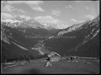 Ofenberg Blick von Alp Grimels auf Hotel und Passhöhe